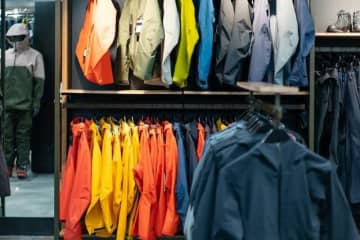 登山の服装を初心者向けに解説！ 基本のレイヤリング（重ね着）や季節別の選び方