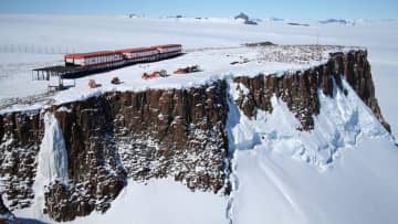 南極基地から恐怖の告発　南アの研究チーム隊員が同僚襲撃か