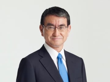 河野太郎氏、マイナ免許証で注意喚起　「9月までにマイナカードの有効期限が切れる人は、更新後に一体化を」