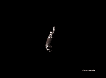 JAXAら、宇宙に浮かぶ15年前の「H-IIAロケット」を初撮影