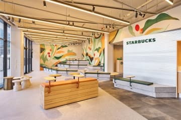 スタバ、大阪駅直結の新商業施設に「もったいない精神」追求の新店