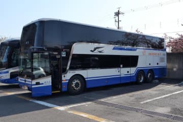 運賃箱は順次撤廃　キャッシュレスバスを推進するJR東海バスの試み