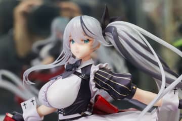 クールでセクシーなメイドが降臨！「アズールレーン テューリンゲン 月下の大掃除」【あみあみ展示撮り下ろし】着せ替え「月下の大掃除」を身に付けた姿で再現