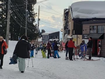 野沢温泉どうなってるの、平日のレストランは9割が外国人、日本人も外国人も居心地がいい理由とは