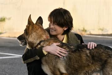 『少年と犬』もう一人の主役・さくらの奇跡的な瞬間の数々…瀬々敬久監督が“犬中心主義”の撮影で感じたこと