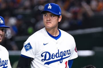 大谷翔平、ド軍ナインと食事会　SNS更新…阪神戦後にマグロを楽しむ、解体ショーも