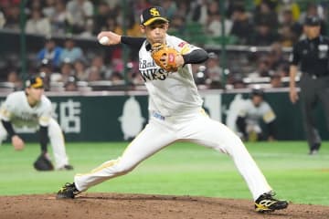 防御率1点台も2軍落ち「マジか…」　厚い選手層…34歳に厳しい現実「この成績で」