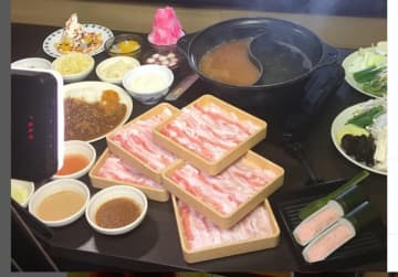 しゃぶ葉、中高生にブーム？1000円台で5時間も食べ放題、肉もスイーツも