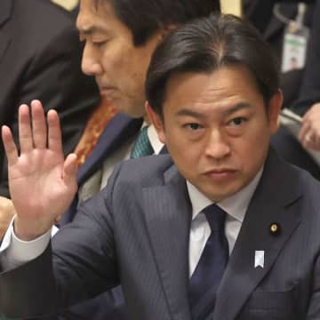 福岡資麿厚労相のクビを絞める参院改選組と加藤財務相…高額療養費で迷走、年金法案先送りで不信任“ロックオン”