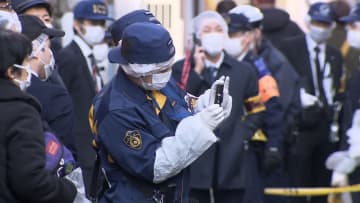 アパートで男が高齢女性に現金要求する強盗致傷事件…容疑者は逃走　女性は歯茎から出血するなどのけが　東京・新宿区新大久保