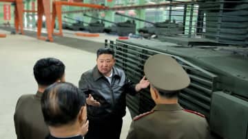 金正恩総書記が“最新式戦車の開発”強調「陸軍の現代化で最も重要な問題」