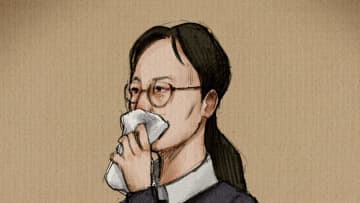 【ススキノ首切断事件】娘の犯行を手助けした母親に懲役1年2か月・執行猶予3年の有罪判決＿裁判長の「今後、母として正しい接し方をしてあげてください」という言葉に小さくうなずく被告
