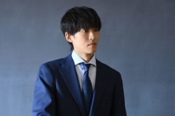 松坂桃李「わが子に『一緒に考えてみよう』と言い続けると心に決めました」「御上先生」合同取材会