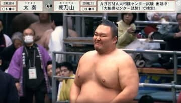 16歳力士、朝乃山にド迫力のぶちかまし 衝突音に「おぉ」館内どよめき 全勝対決で若さ爆発