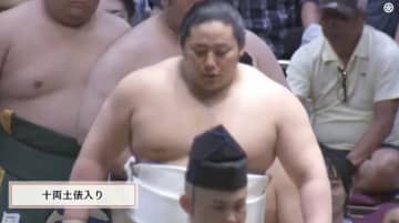 「何あの柄？」「かわいい」「逆さミッキーじゃん」新十両23歳のオールバックイケメン力士、独特な化粧まわしに熱視線