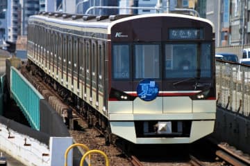 北大阪急行電鉄 いつ開業した？　北大阪急行の全駅で「タッチ決済」を導入、QRコードも同日スタート