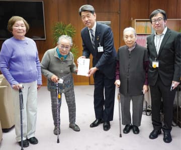 潤生園やすらぎの家栢山 能登被災地に義援金　小田原市・箱根町・湯河原町・真鶴町