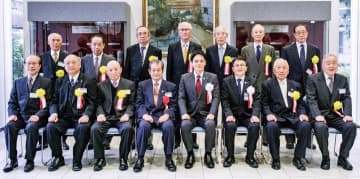 自治会町内会長14人を表彰 永年在職で区が感謝会　横浜市鶴見区