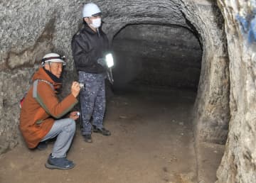 東京湾要塞研究家の佐藤さん 「戦跡」に光当てるガイド本 クラファンで支援呼び掛け　横須賀市・三浦市