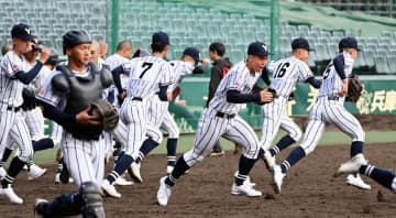 「甲子園の広さを感じてほしかった」　20年ぶり出場の柳ケ浦、甲子園練習のラストに珍しい1周走