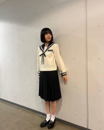 〝リタ様〟貴重なセーラー服！戦隊ヒロインでブレイク23歳女優〝最新ショット〟にファン興奮「マジ素敵な制服姿だ！」「びっくりした」の声