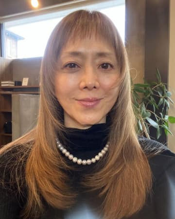 「ドドドすっぴん」昨年3度目結婚公表の65歳女優、近影に大反響「前髪短いの似合う」「お美しいです」「ポテンシャルも高くて最高！」