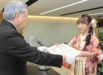 地域医療へ新たな一歩　人間環境大松山看護学部で学位授与式