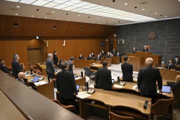 「高齢者恩恵受けられない」 内子町議会が補正予算案否決、デジタル商品券事業費削除