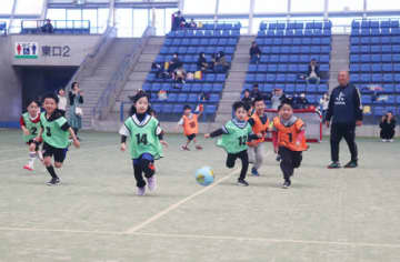 サッカーの楽しさを体感　四日市でJFAキッズフェスティバル　三重