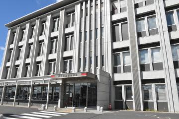 信号無視で男性はねる　ひき逃げ容疑で男逮捕　茨城県警神栖署