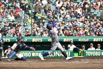 花巻東、7年ぶり白星　センバツ1回戦、米子松蔭に10-2