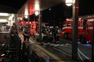 京阪三条駅で「準急電車の床下から煙が出ている」と通報　乗客ら避難