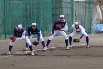 L字型の狭小グラウンドから甲子園へ　「普通のチーム」滋賀短大付属はなぜ大阪・履正社に勝てたのか