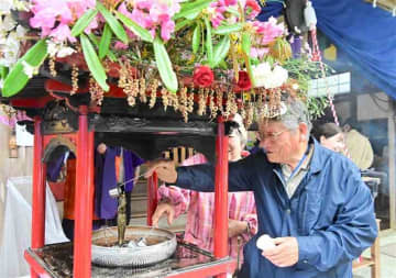 熊本・八代市泉町の釈迦院で花祭り　無病息災祈る　