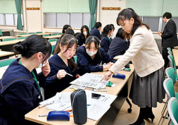 学び働く姿、膨らむ希望　教員養成、山形大新設の地域枠を高校生が体験