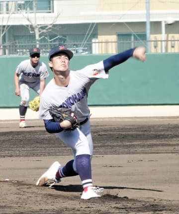 【高校野球】センバツ出場の横浜が今年初の練習試合　エース奥村頼と織田「2枚看板」登板、打線も好調