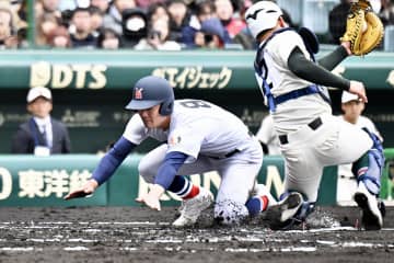 【センバツ】横浜高校が4-2で市和歌山に競り勝つ　織田が先発、5回2失点