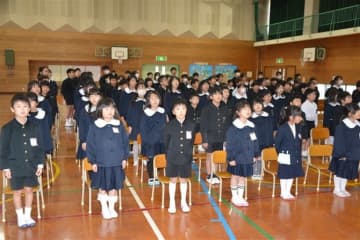 福岡県柳川市の3小学校で閉校式、「思い出と感謝の気持ちを胸に」