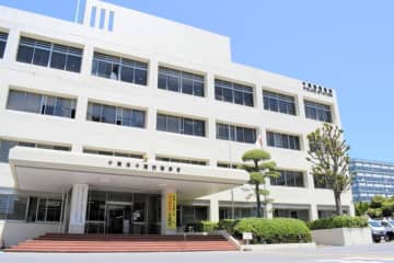 タクシーにはねられ重傷　意識不明で搬送　千葉市美浜区