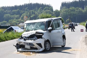車同士衝突、73歳男性重体／十和田