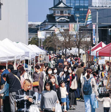 まちなかゆっくり満喫　買い物だけから多様化　富山でトランジットモール×越中大手市場