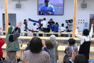 「エナジックは瀬嵩の勇者だ！」センバツ初勝利、地元の野球少年も熱狂　沖縄