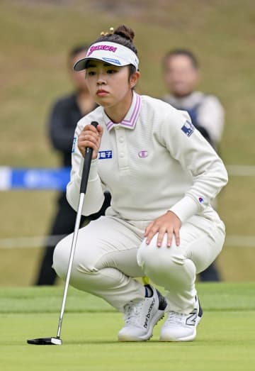 山下美夢有が連日65、単独首位　上田予選落ち、女子ゴルフ第2日