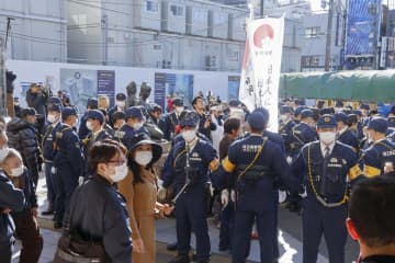 禁止決定への抗議デモ阻止、埼玉　「クルド人差別やめろ」