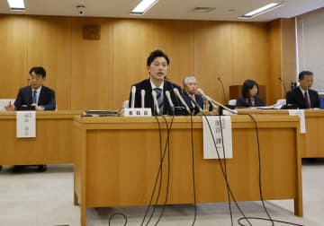 知事の疑惑調査報告、年内困難に　百条委尋問、斎藤氏は会議で欠席