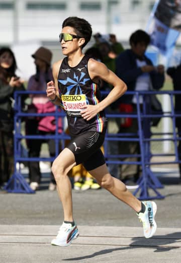 28歳中西亮貴が優勝　女子は小林香菜、防府マラソン