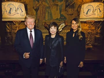 昭恵さん、トランプ夫妻と面会　故安倍元首相の妻、米南部で