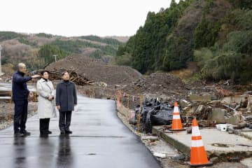 両陛下、豪雨被災者を見舞う　石川県輪島市を訪問