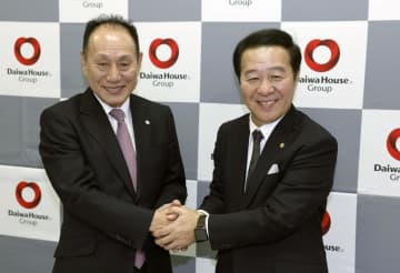 大和ハウス工業、社長に大友氏　芳井氏は会長兼CEO