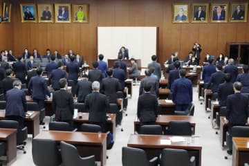 選挙ポスター規制、衆院委で可決　2馬力、SNSは今後検討